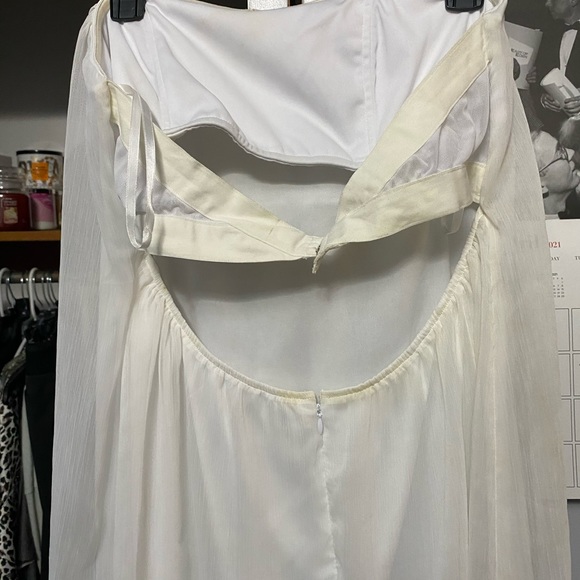 Dress - Picture 3 of 5